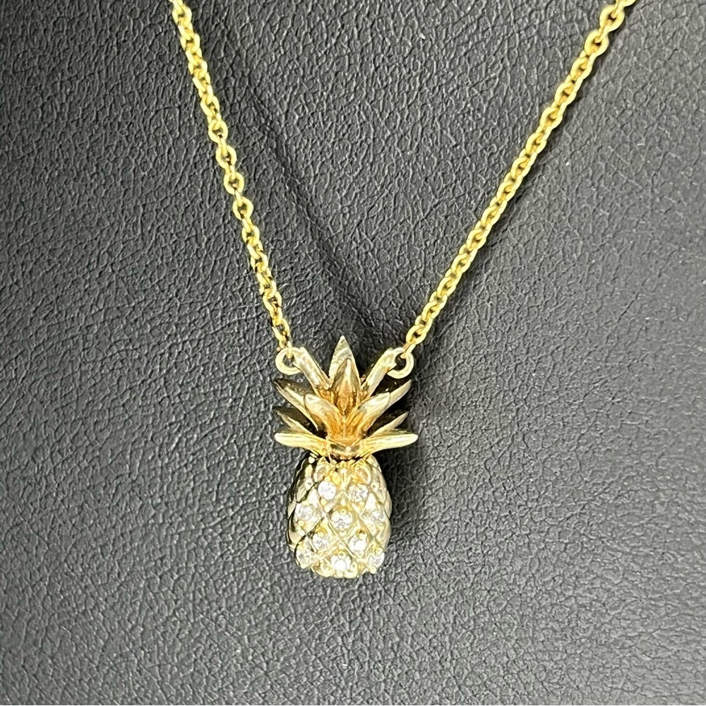 Pineapple Crystal Pendant Necklace 18”